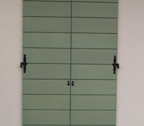 Oscuranti per finestre in legno