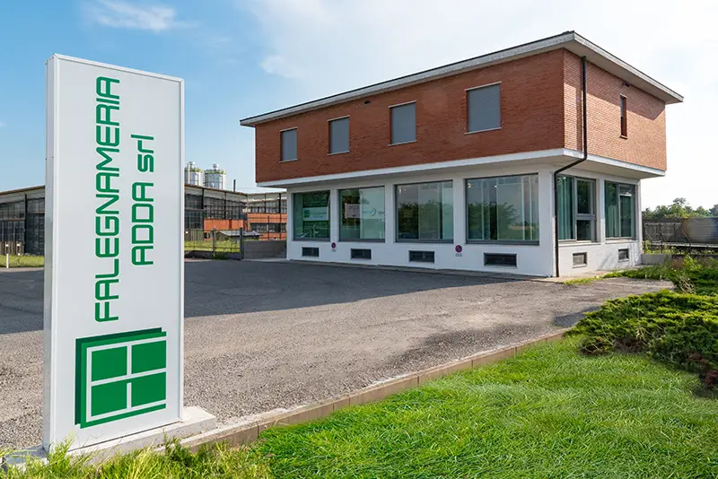 Vista esterna dello Showroom di Suisio (BG)