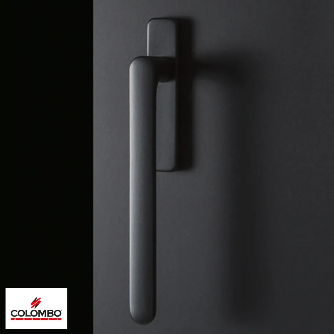 Esempio di maniglia in esposizione da Falegnameria Adda Maniglia colorata Colombo Design