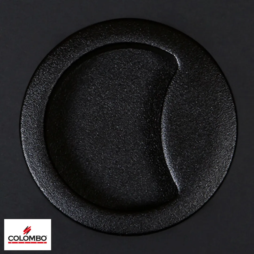 Esempio di maniglia in esposizione da Falegnameria Adda Maniglia colorata Colombo Design