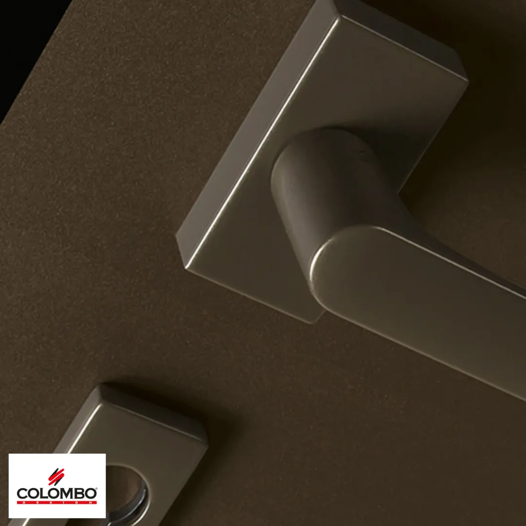 Esempio di maniglia in esposizione da Falegnameria Adda Maniglia colorata Colombo Design