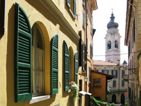 Finestre in legno a Como: a proposito di Regolamento Edilizio