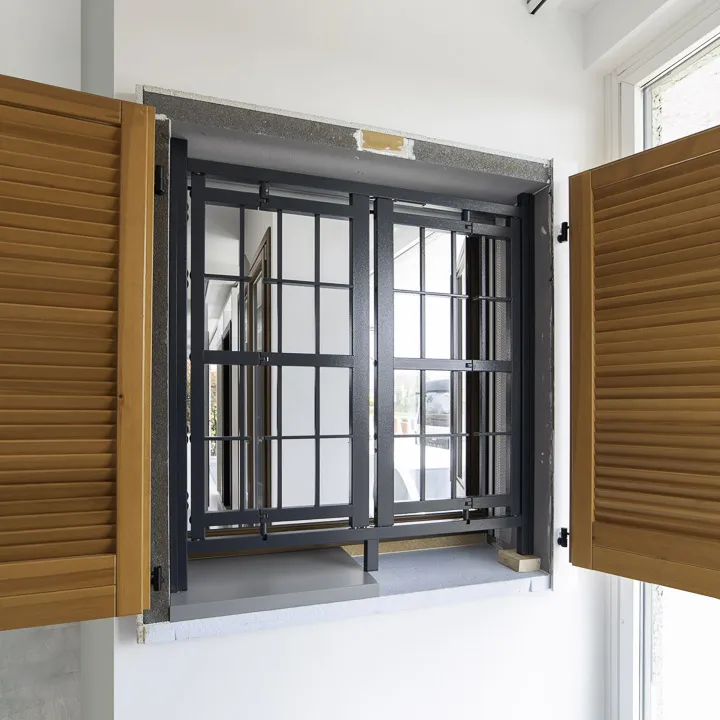 Dimostrazione apertura grate di sicurezza immagine 6