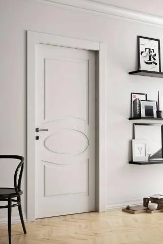 Hai bisogno di personalizzare le tue porte? Rivolgiti a Falegnameria Adda