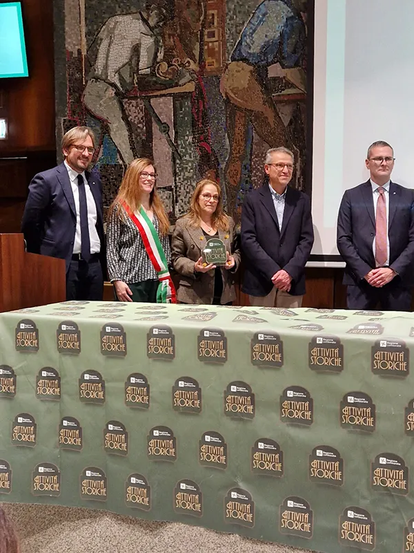 premiazioni-attivita-storica-falegnameria-adda-1 Post social sulla premiazione delle Attività Storiche