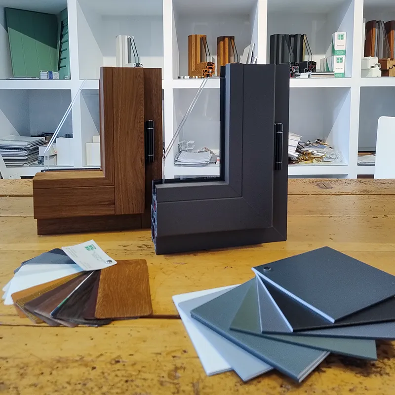 Angolari serramenti in PVC nello showroom Falegnameria Adda
